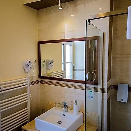 Arena Hotel