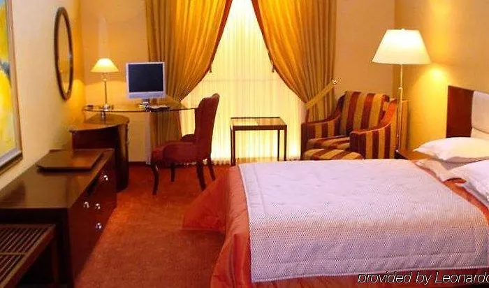 Arena Hotel 4*